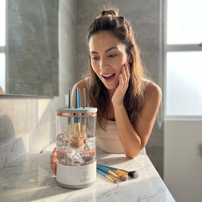 LUXIA: Estación de Limpieza Automática para Maquillaje 2 en 1.